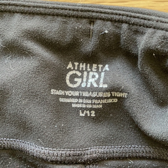 Athlete Girl stash your treasures tight. Size 12 - Picture 3 of 4